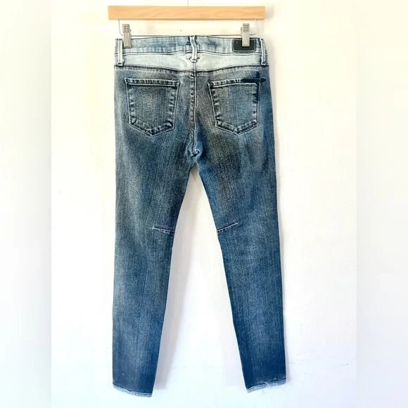 RtA Road to Awe Distressed Two-Tone Frayed Hem Skinny Jeans Women's Size 26‎